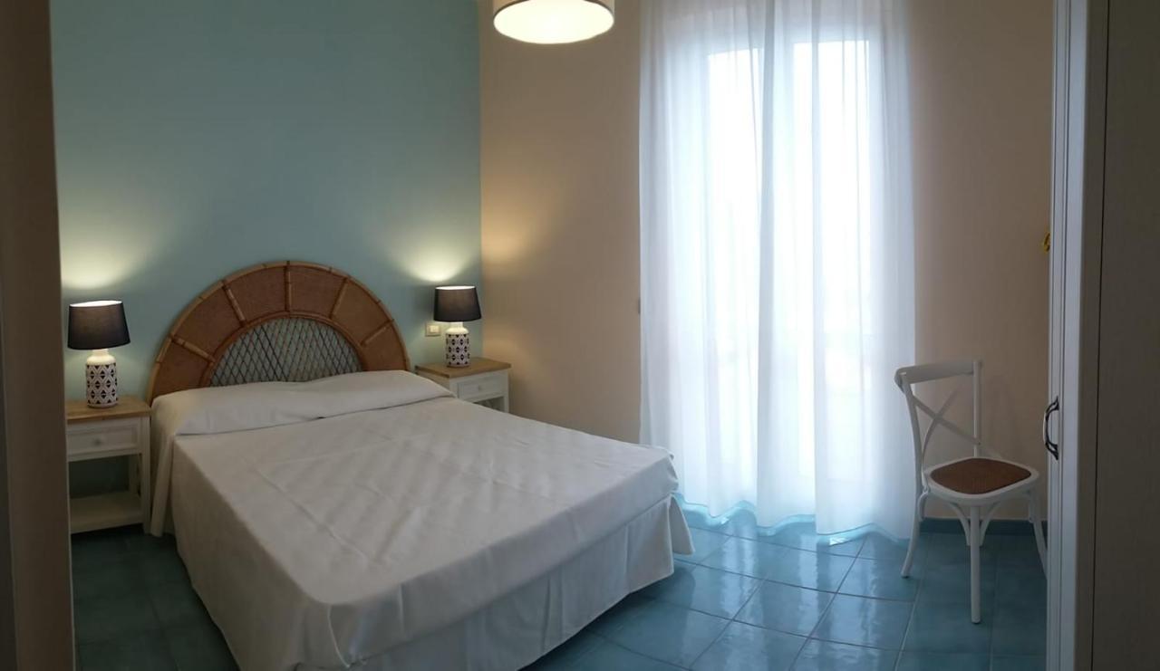 Flora Argentario Couette-café Porto Santo Stefano (Grosseto)