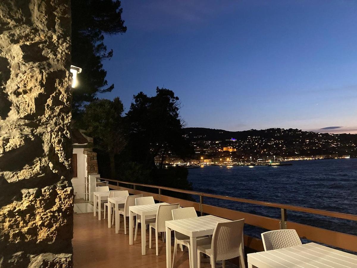 Flora Argentario Couette-café Porto Santo Stefano (Grosseto)
